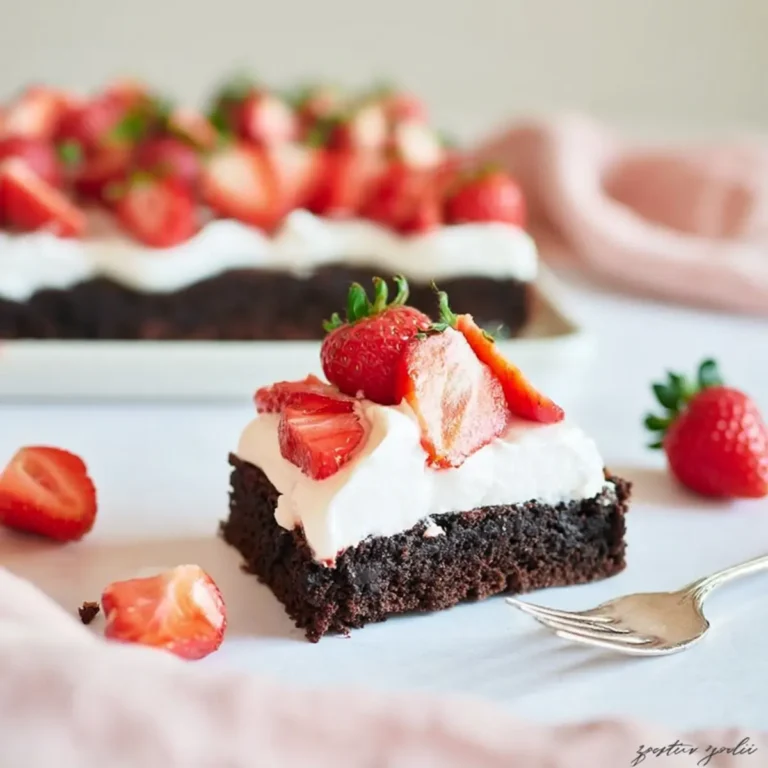Brownie mit Mascarpone und Erdbeeren